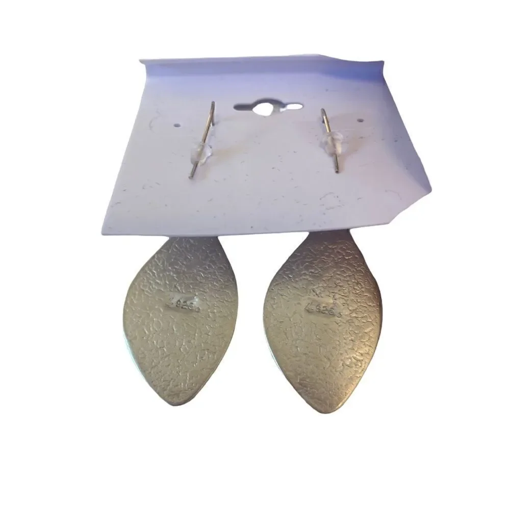 .Beautiful 925 Sterling Silver Vintage Etched Drop Leaf Earrings.